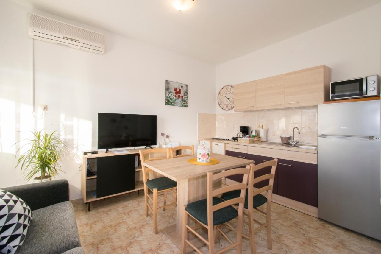 Apartman Fuma Ровинь Экстерьер фото