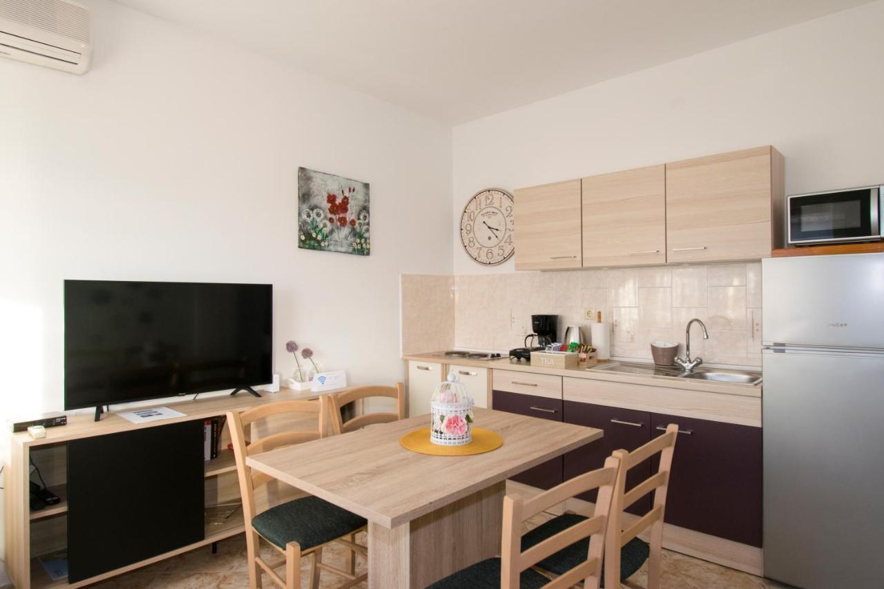 Apartman Fuma Ровинь Экстерьер фото