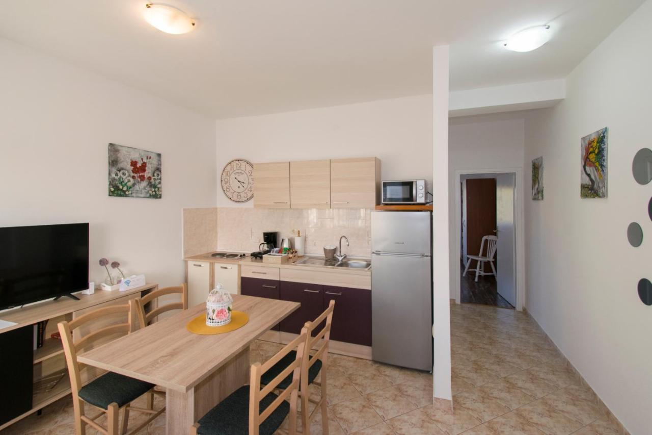 Apartman Fuma Ровинь Экстерьер фото