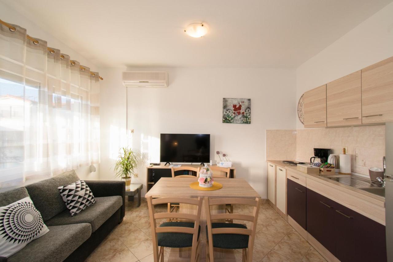 Apartman Fuma Ровинь Экстерьер фото