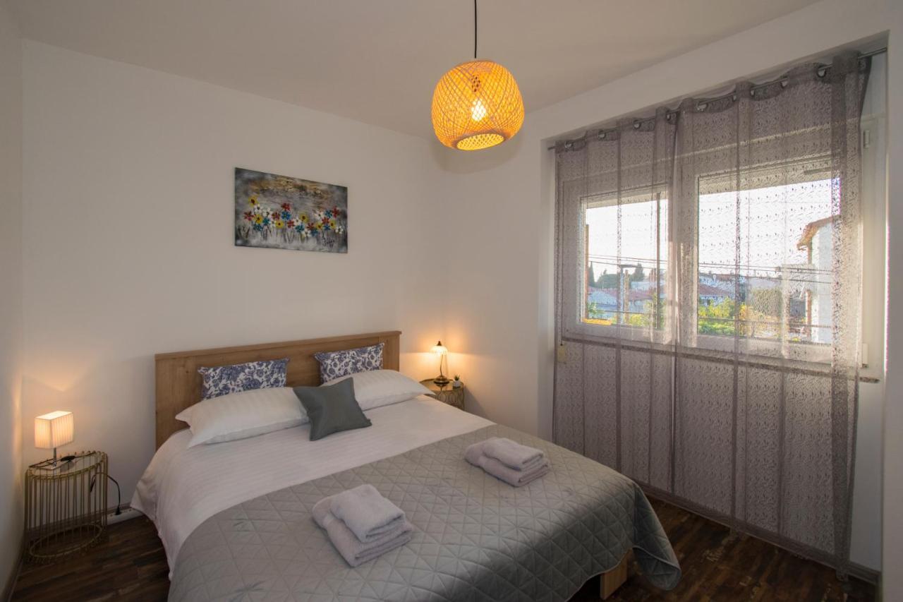 Apartman Fuma Ровинь Экстерьер фото